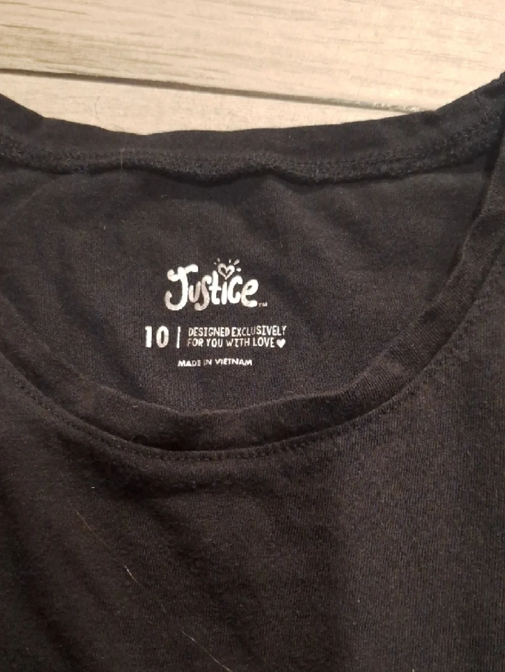 🦔Justice Black Short Sleeve Tee Crewneck🍦